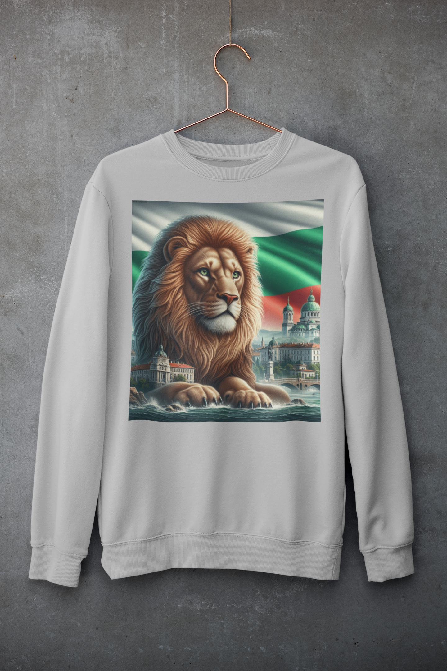 Majestic Lion Sweatshirt - Unisex Heavy Blend™ - Perfect for Animal Lovers